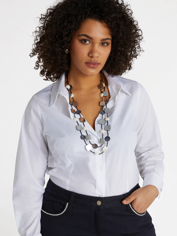 Collar de varios hilos