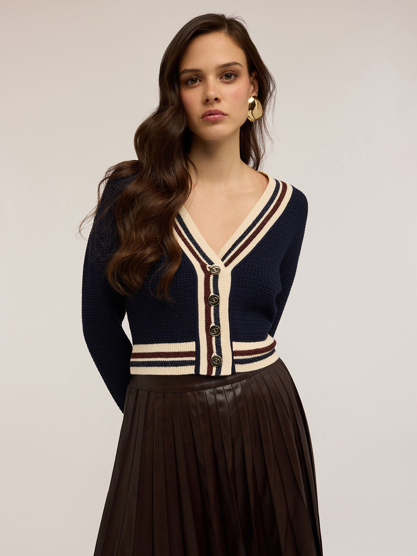 Cardigan corto in maglia con bordi a righe image number 0