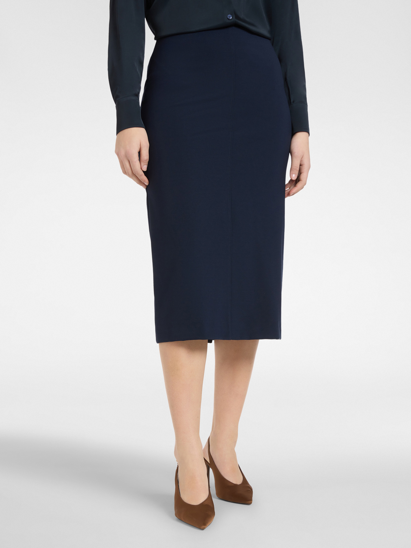 Pencil skirt in Milano stitch image number 2