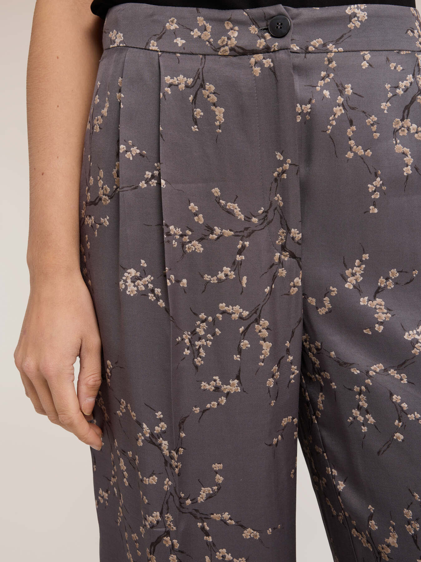 Palazzo-Hose aus Viskose-Twill mit Blumendruck image number 3