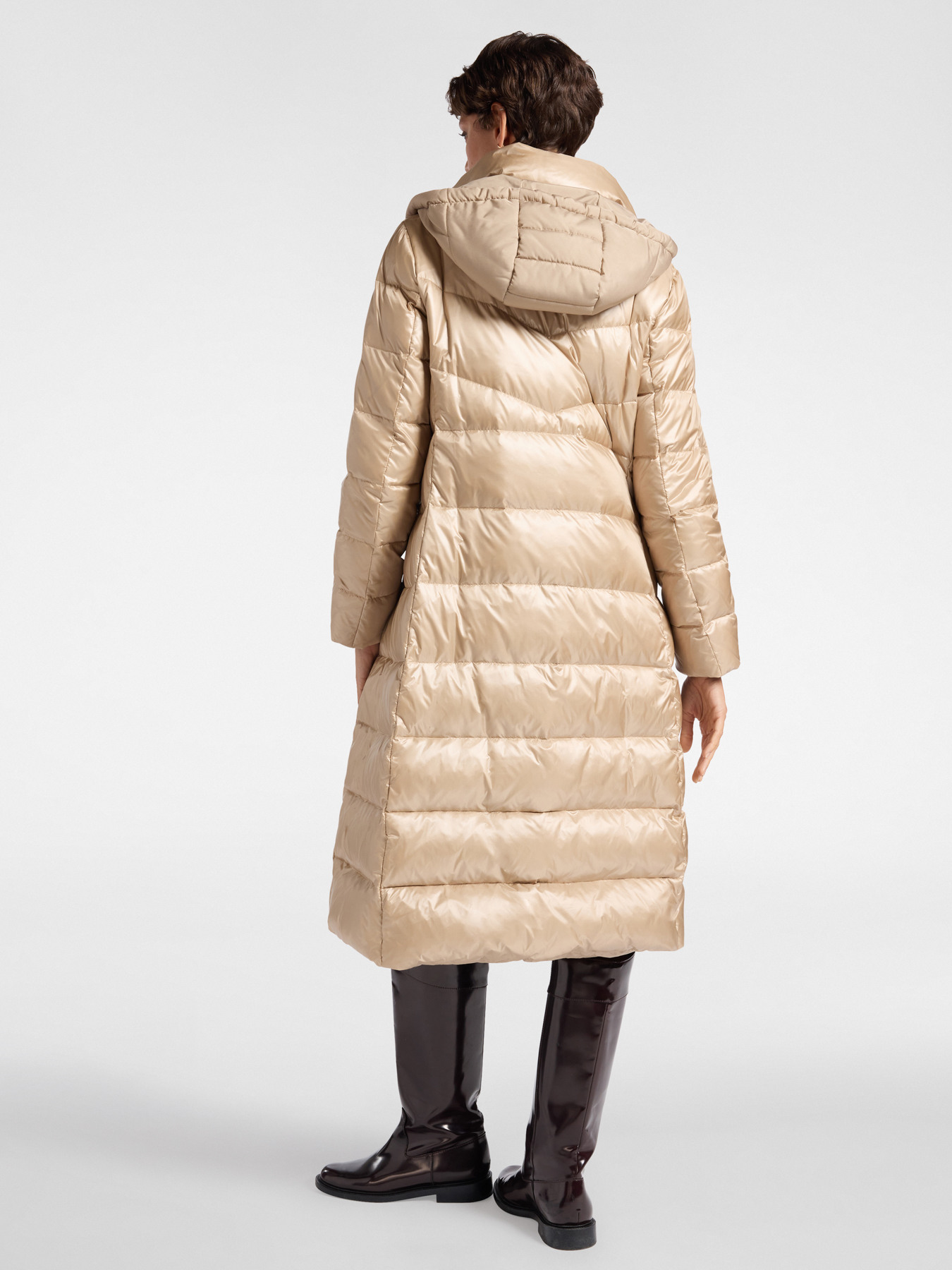 Gesteppte Daunenjacke mit Kapuze image number 1