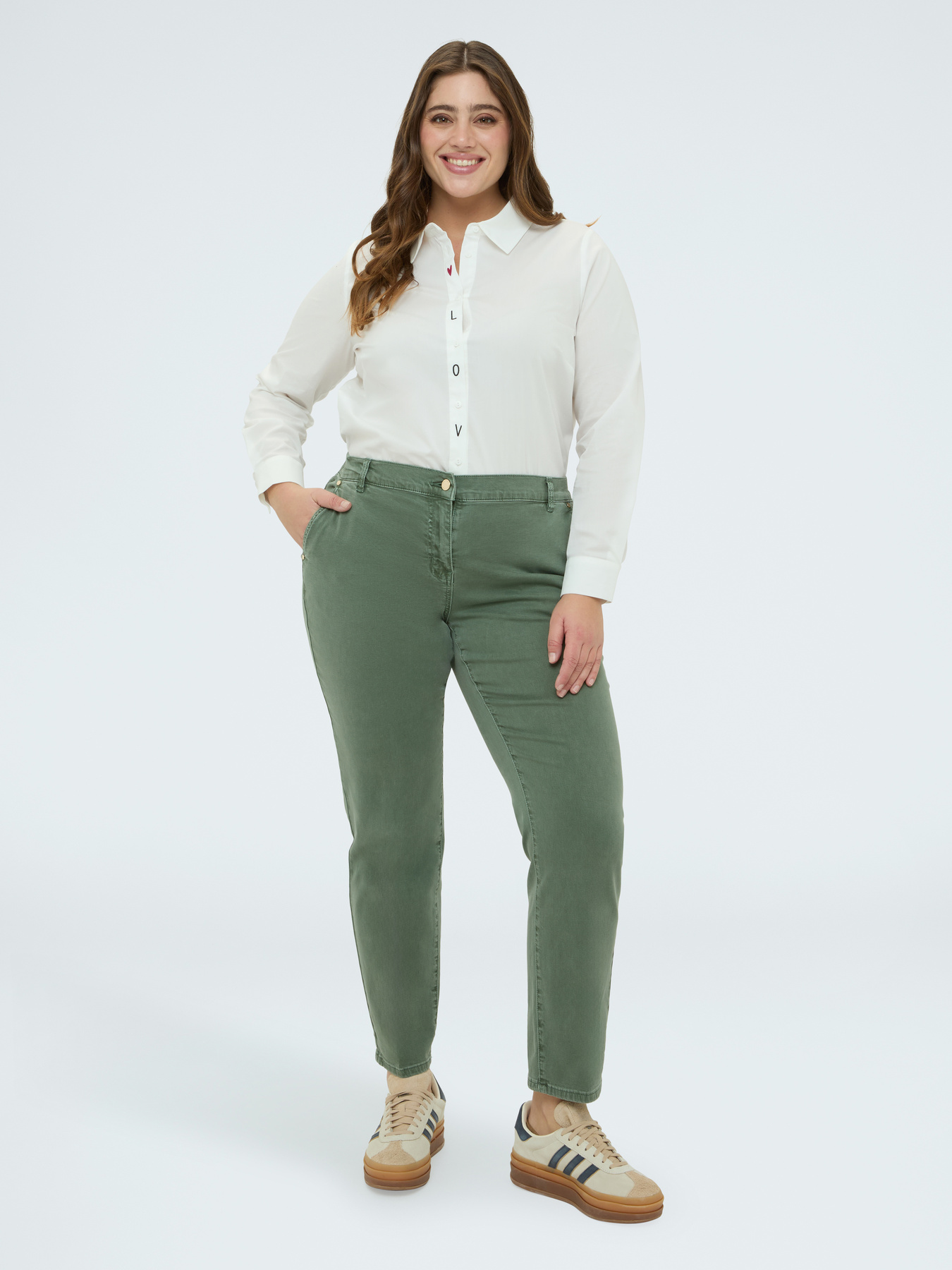 Pantalon Chino en coton image number 3
