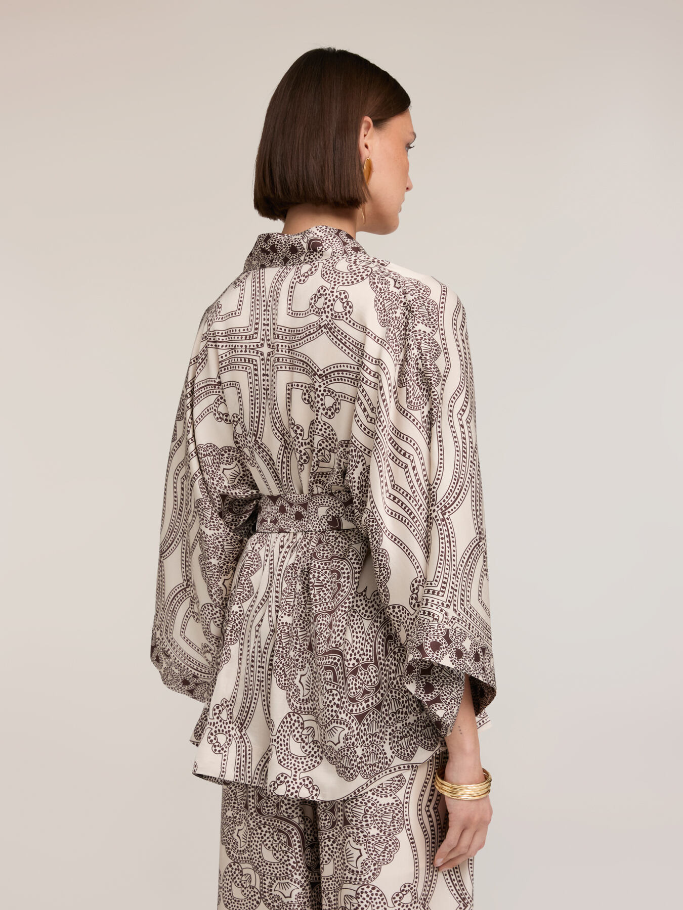 Kimono din satin cu imprimeu image number 1