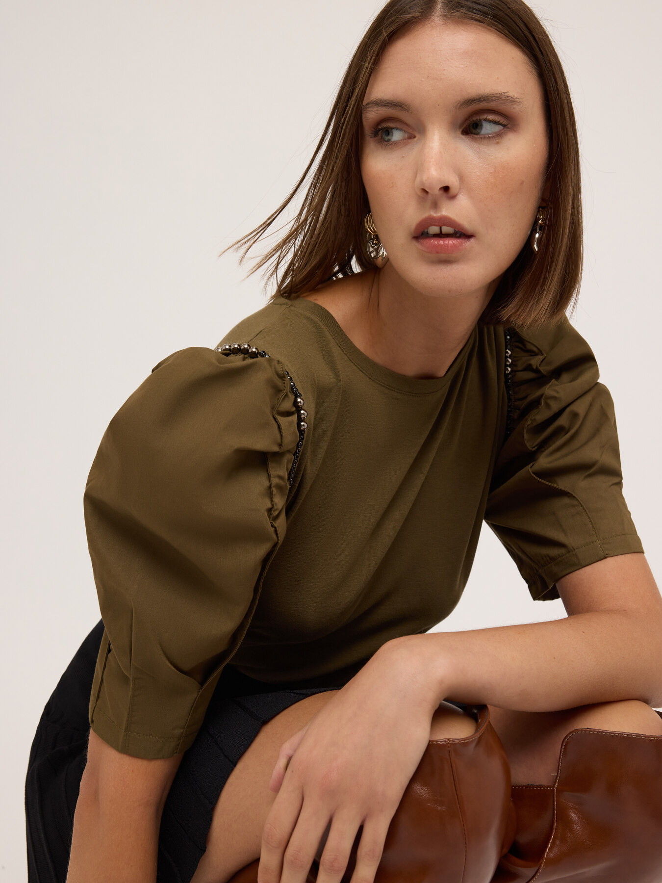 T-Shirt mit Puff&auml;rmeln und Steinen image number 3