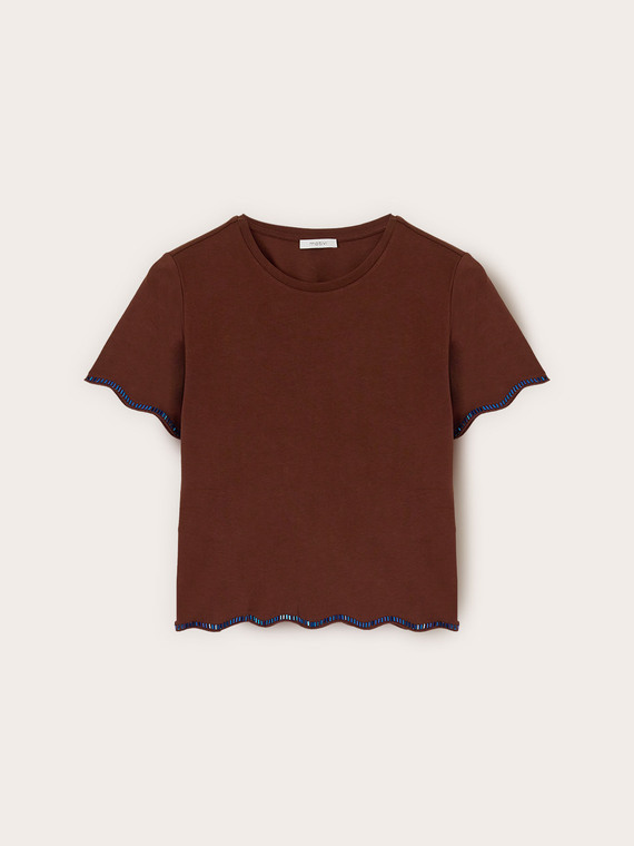 T-shirt with wavy and embroidered hems