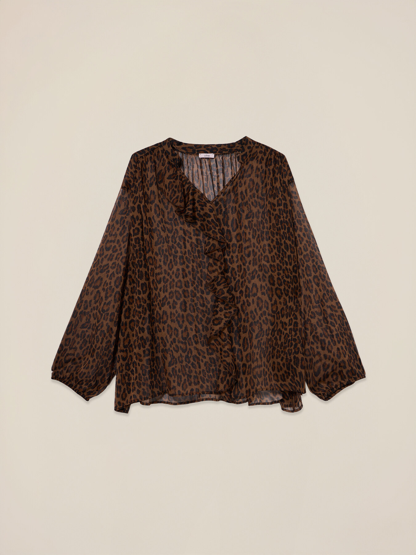 Blusa animalier con volant image number 3