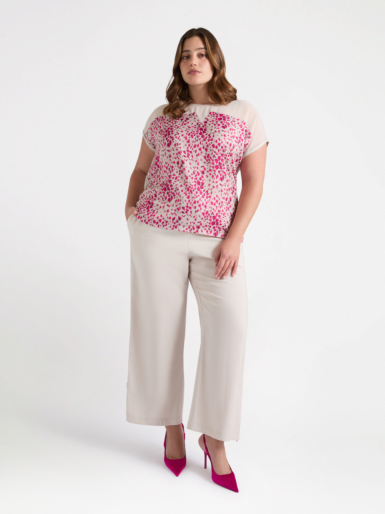 Dual-fabric T-shirt image number 0
