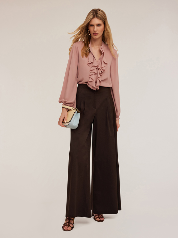 Shirt with ruffles