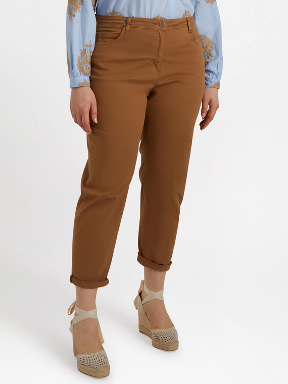 Gerade Hose mit Aufschlag