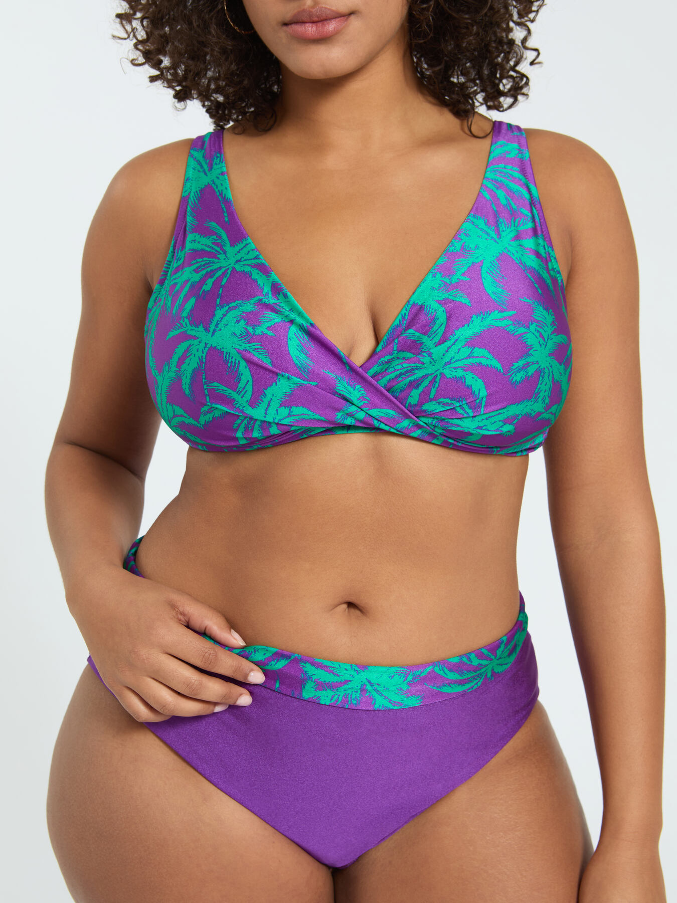Bikini mit tropischem Print und Bund in der Taille image number 7