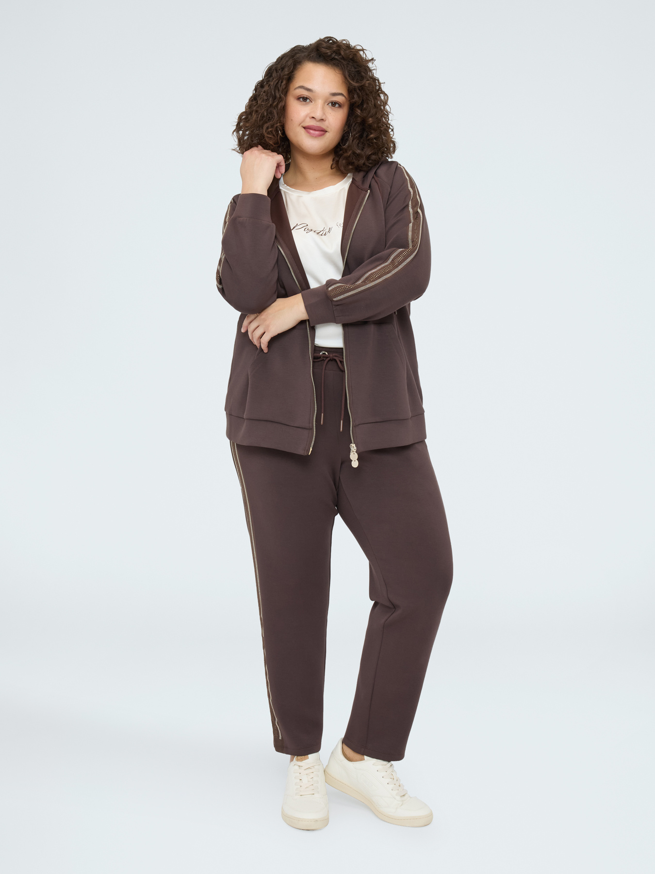 Felpa con cappuccio e bande hotfix image number 2