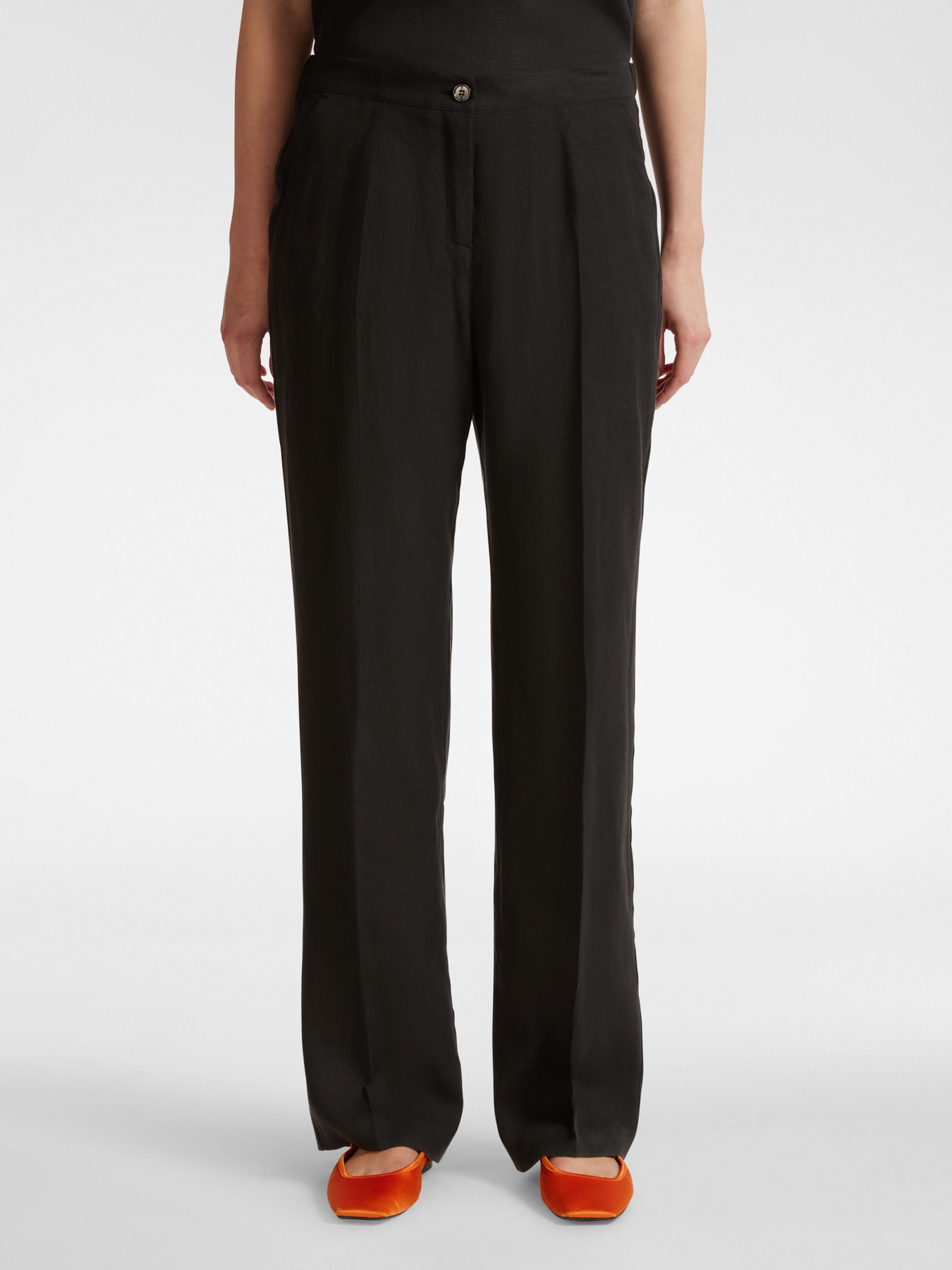 Pantalon à coupe décontractée en lin image number 2