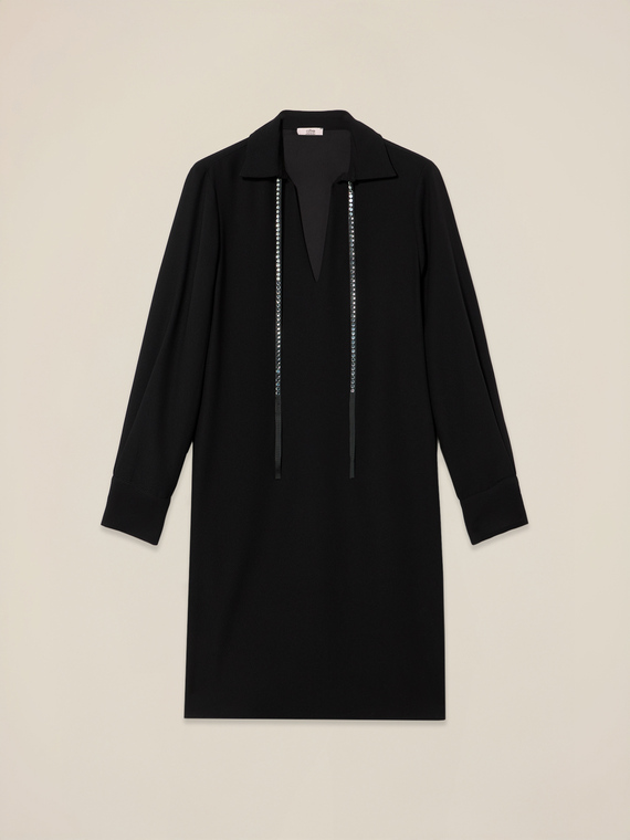 Vestito con nastro gioiello