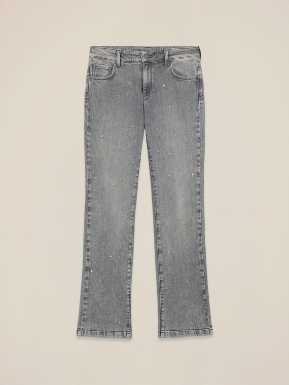 Regular jeans with patch pockets