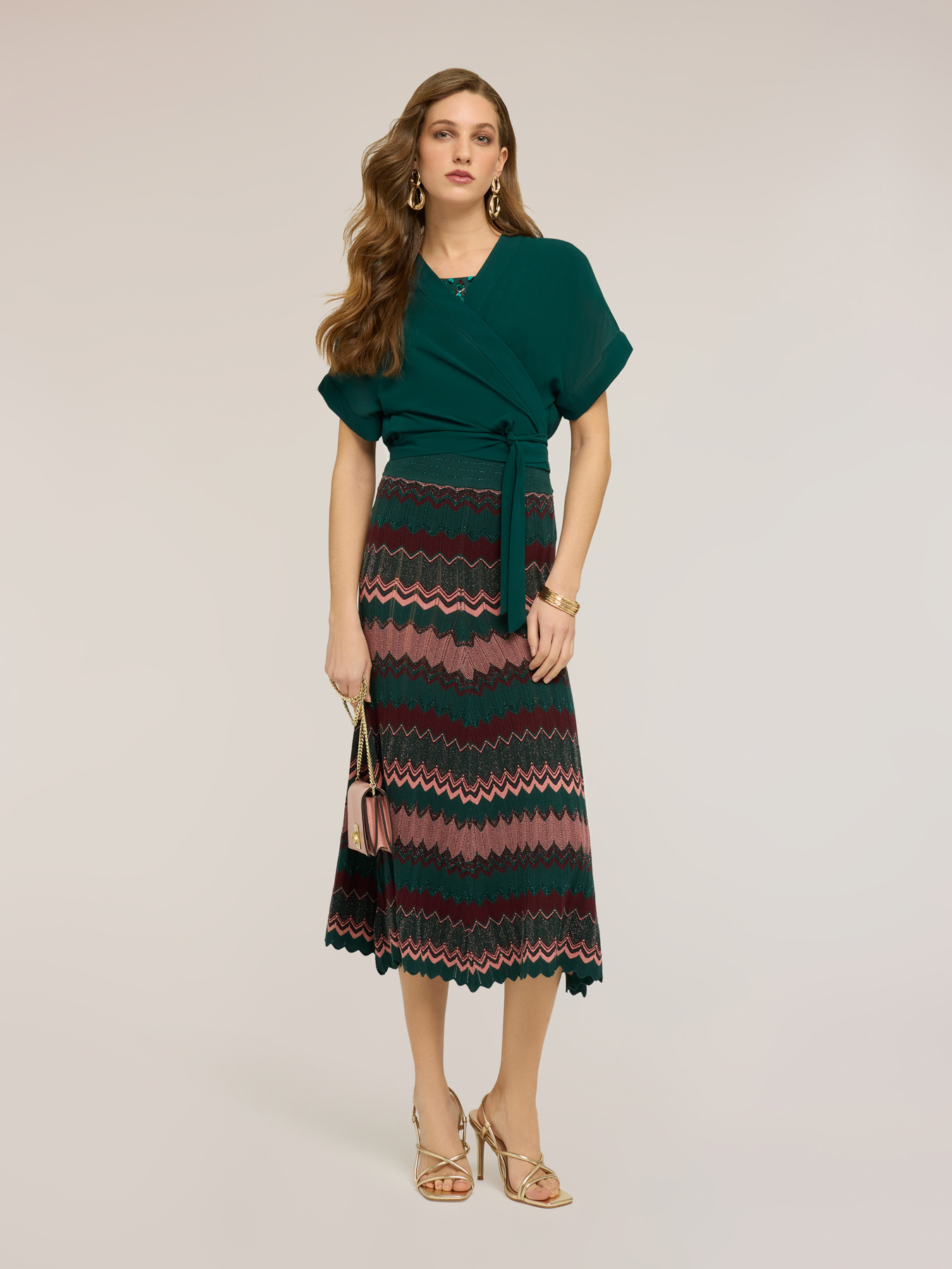 Chevron pattern knit skirt image number 2
