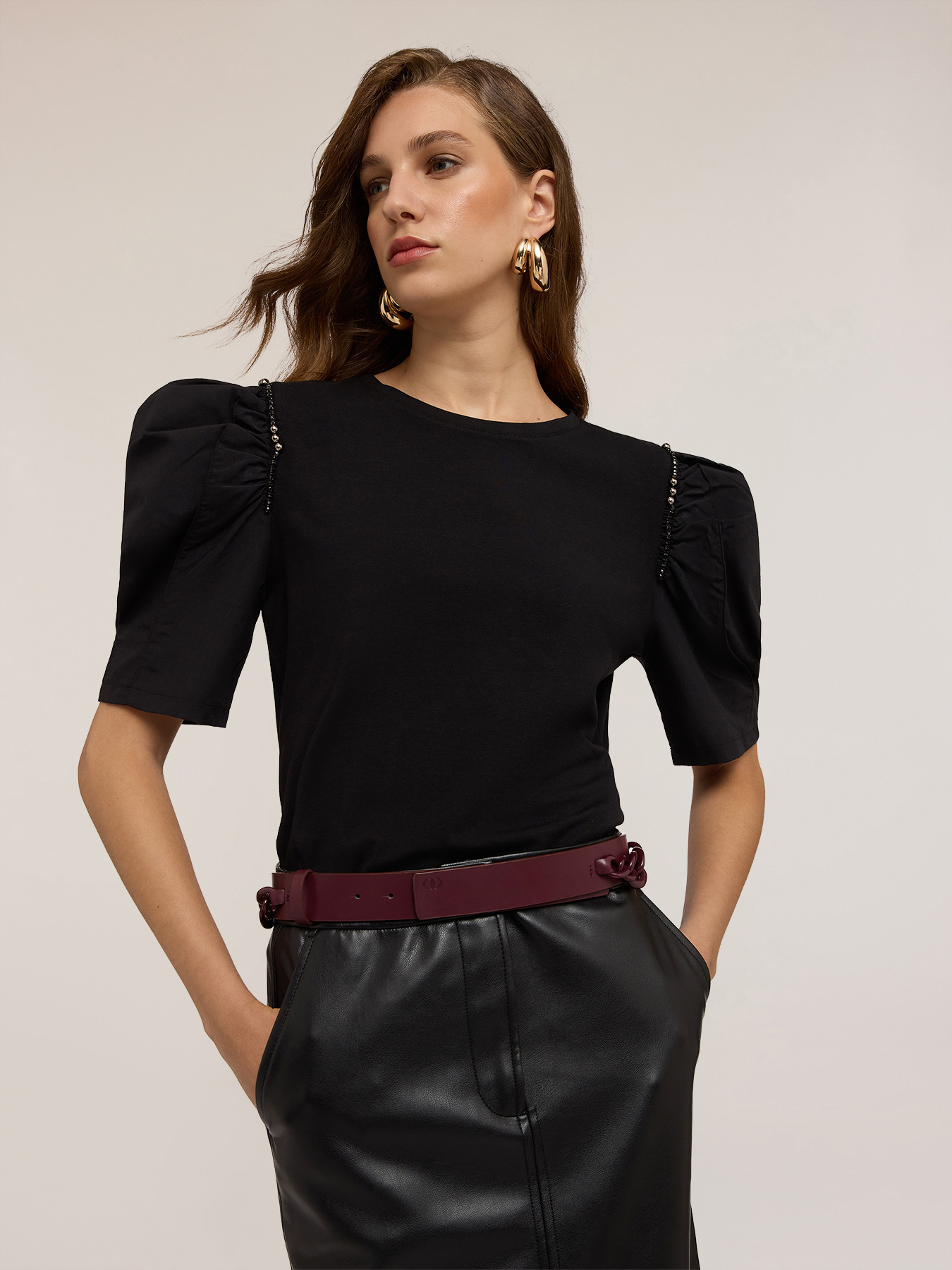 T-shirt with puff sleeves and stones image number 0