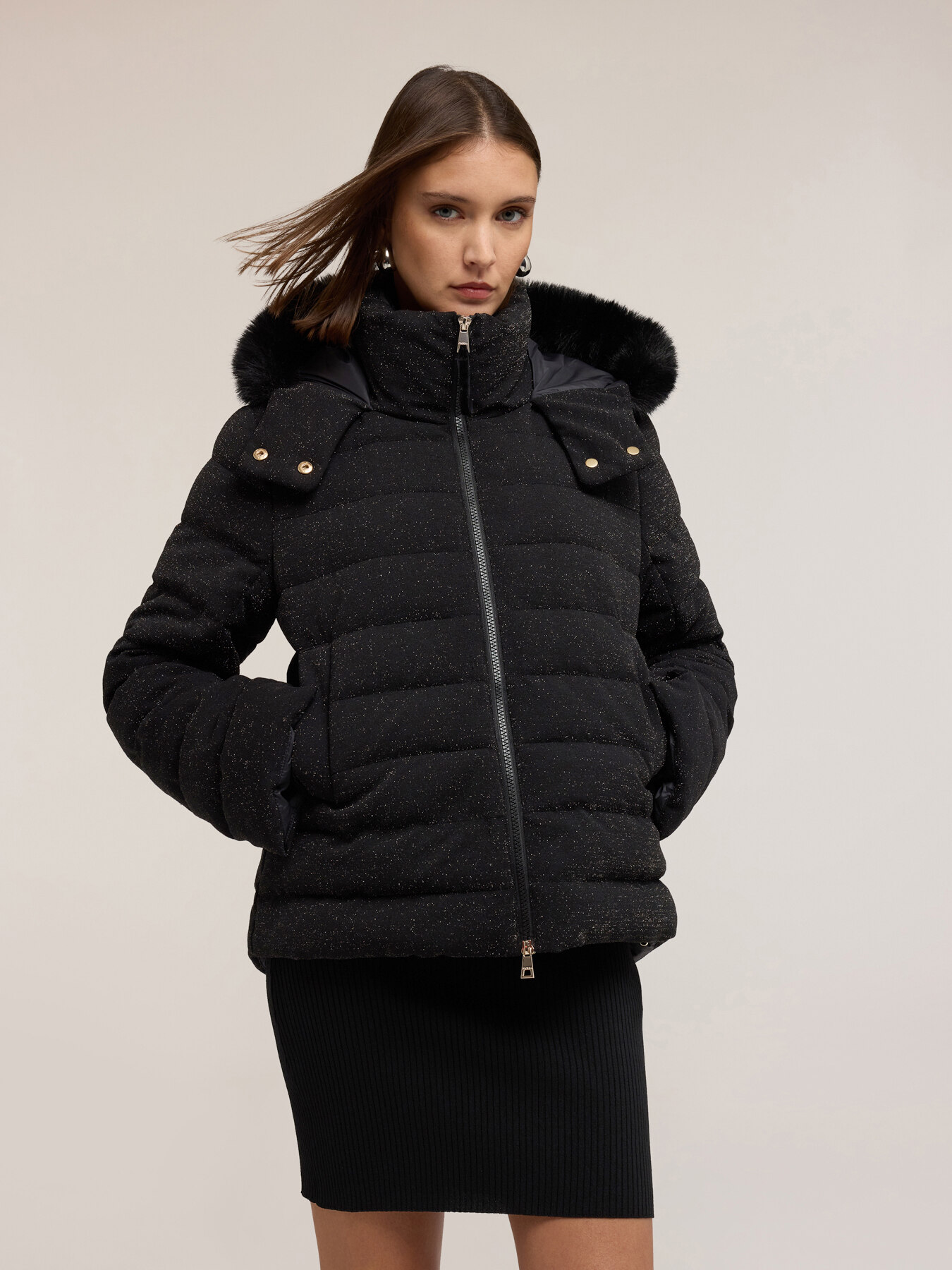 Doudoune lourde paillet&eacute;e avec capuche image number 0