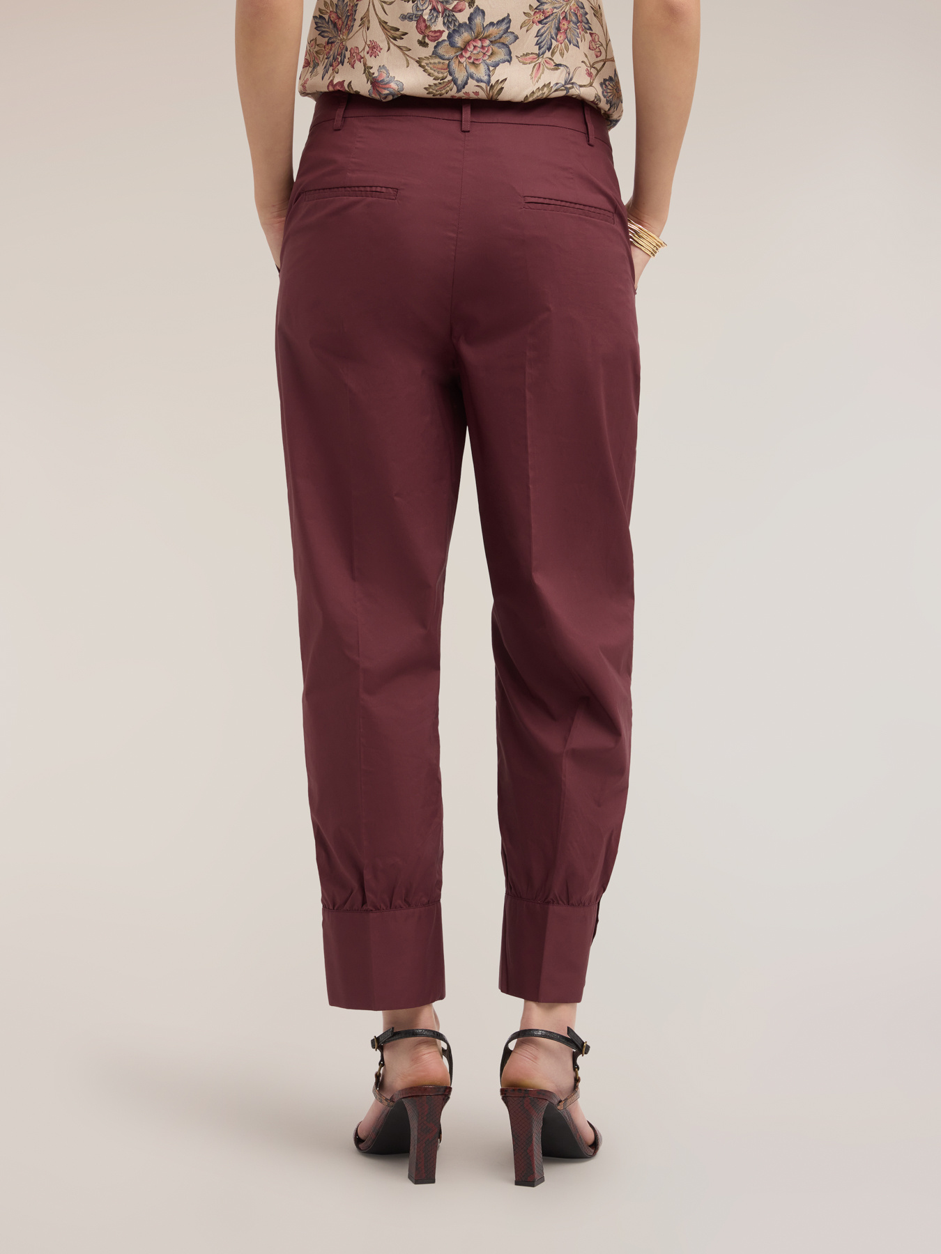 Pants with cuff in poplin image number 1