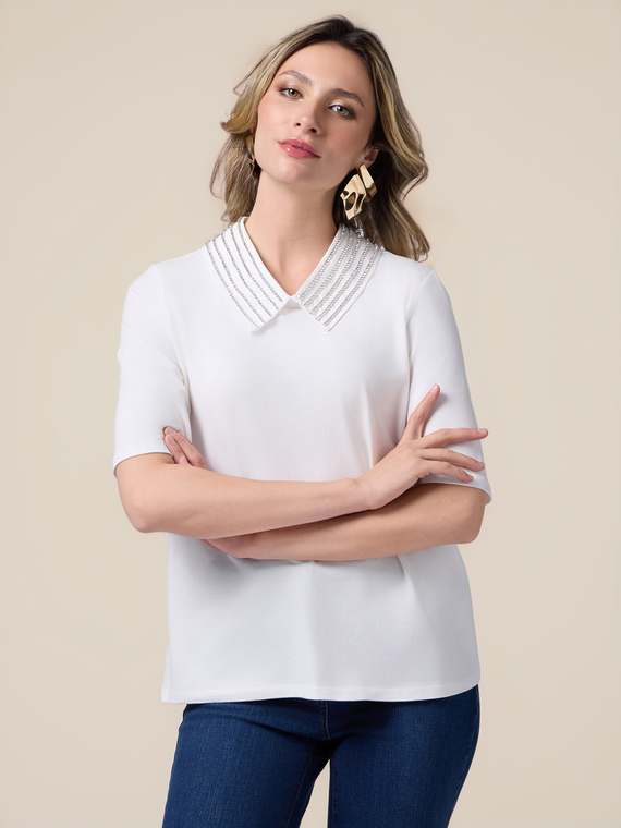 Short-sleeved T-shirt with jewel neckline