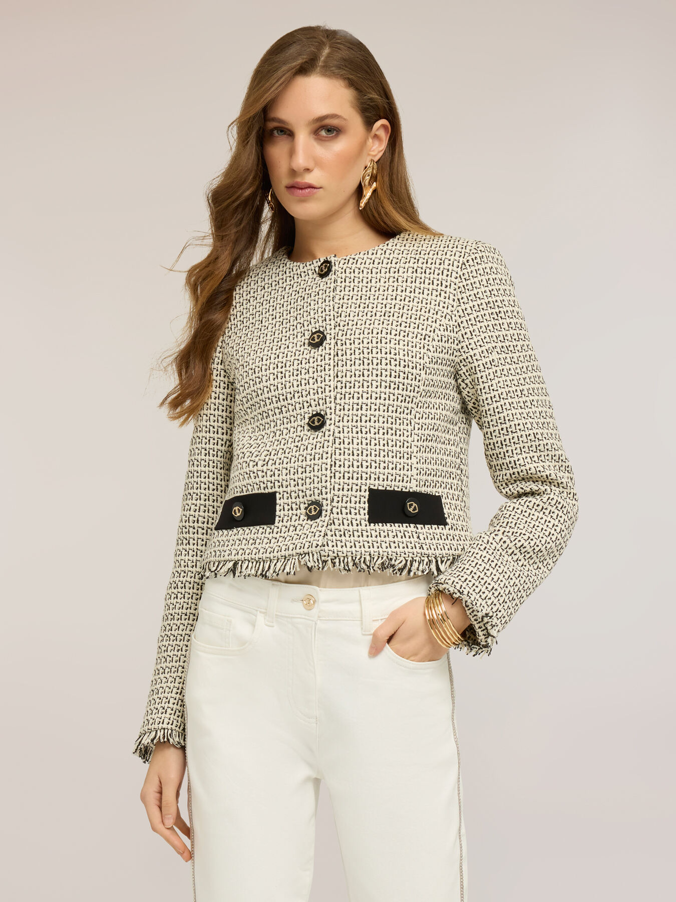 Boucl&eacute;-Jacke mit Kontrastkn&ouml;pfen image number 2