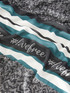 Foulard long avec imprimé et bords effilochés image number 2