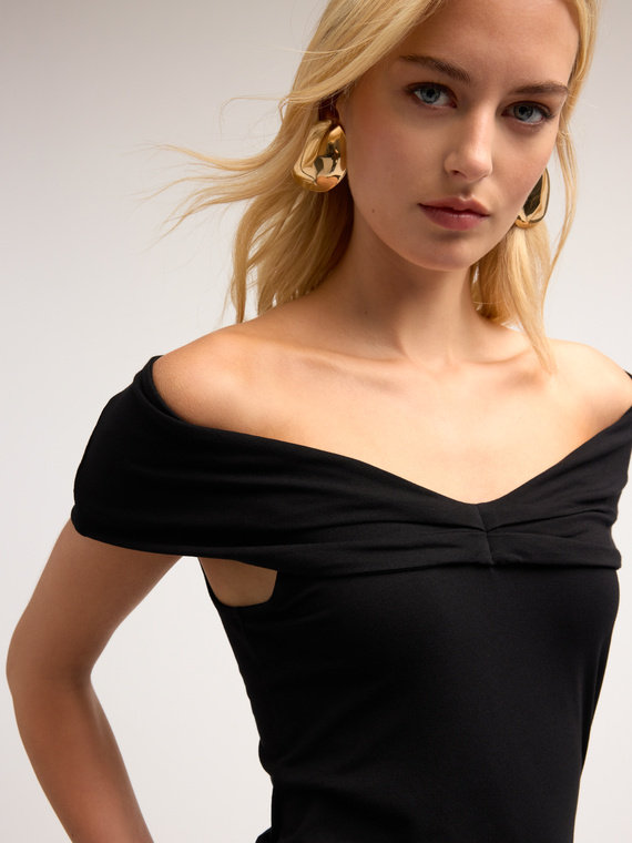 T-shirt épaules nues