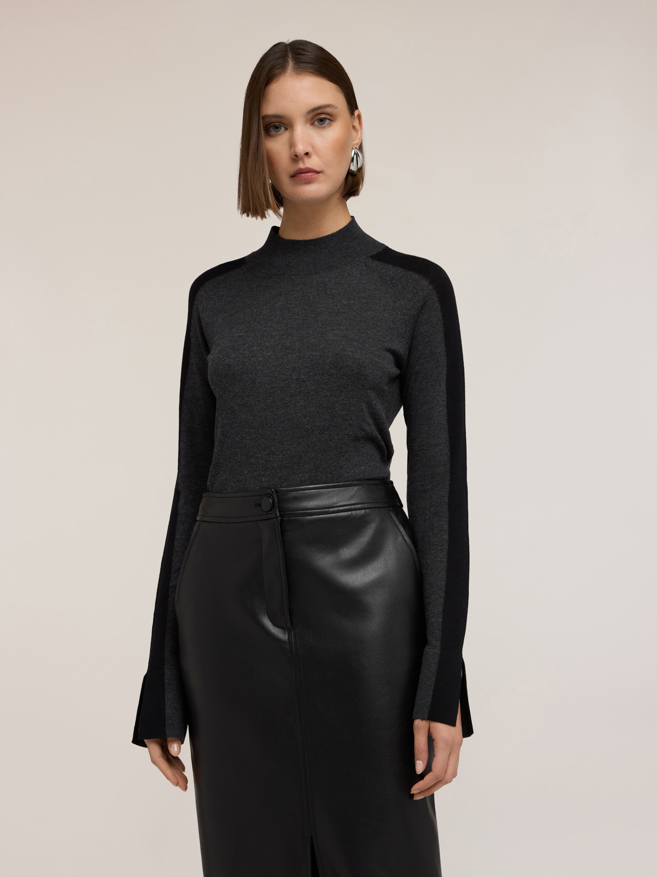 Two-tone turtleneck sweater in silk blend image number 2