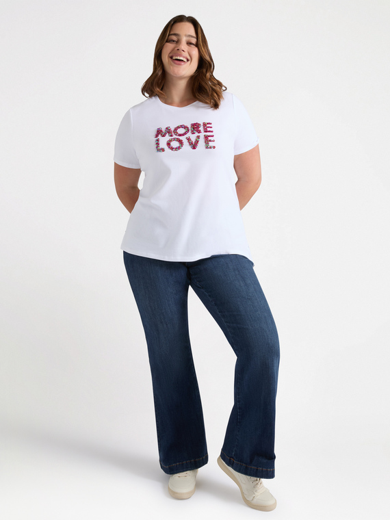 T-Shirt mit aufgesticktem Schriftzug