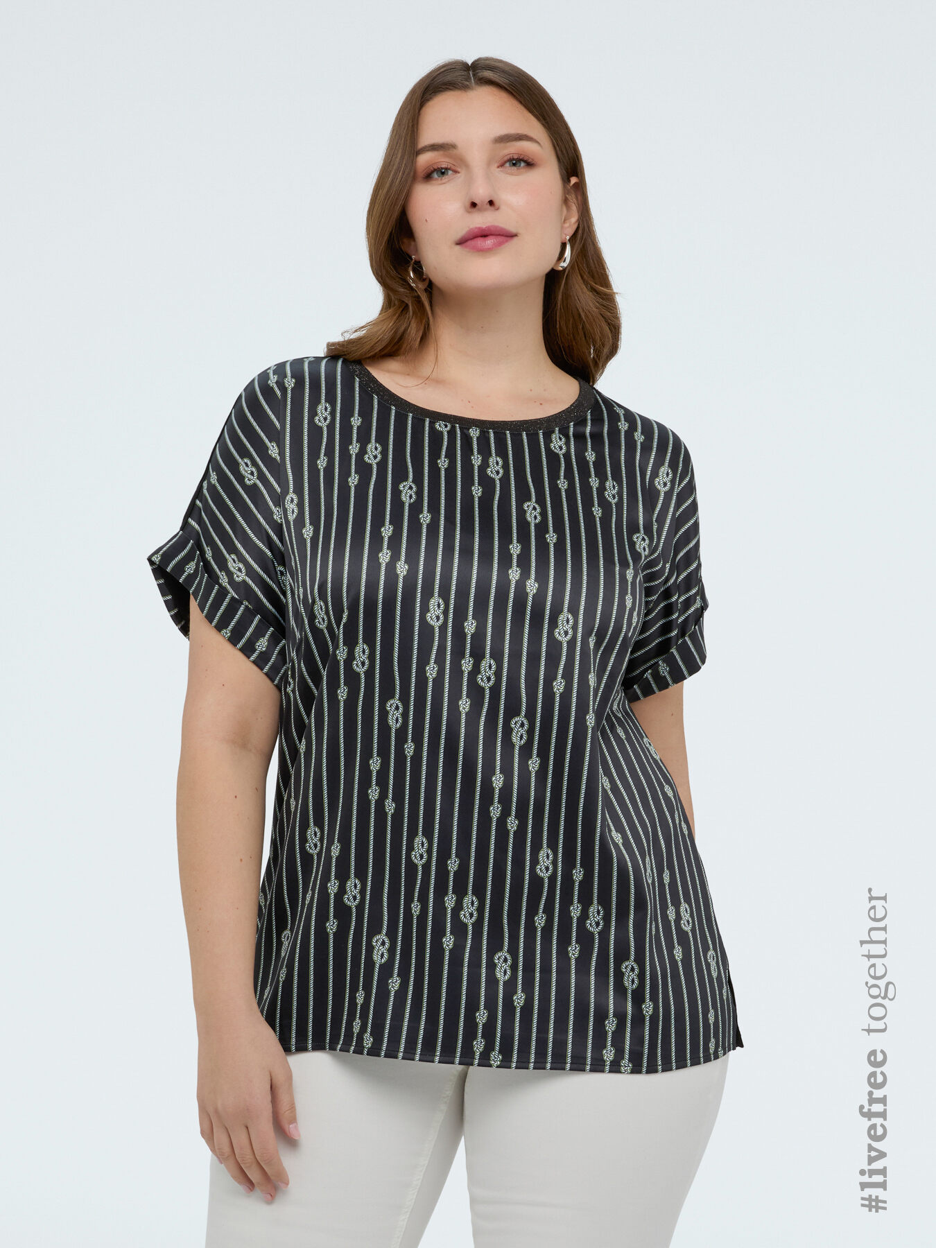 T-shirt bimati&egrave;re fantaisie n&oelig;uds image number 0