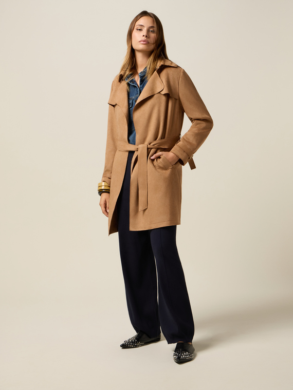 Trench con cintura in vita