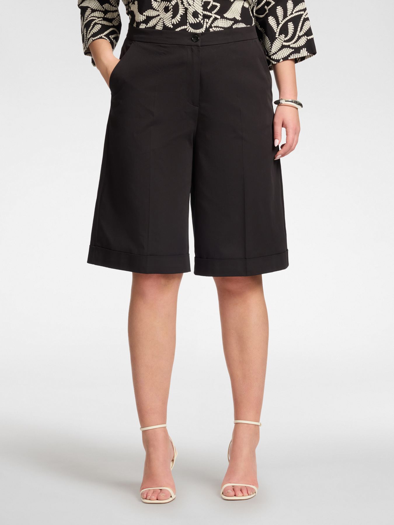 Short en m&eacute;lange de coton image number 2