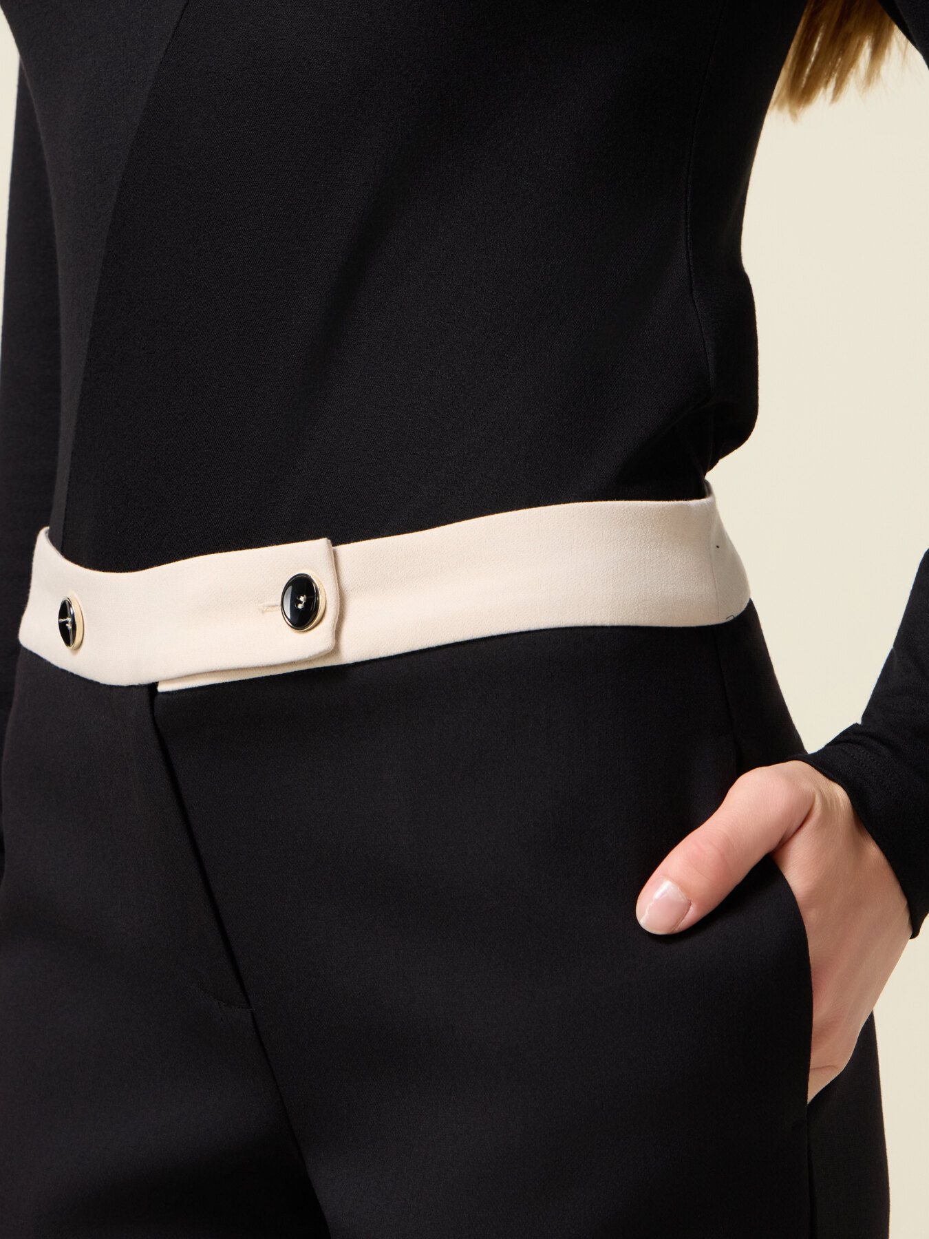 Pantaloni palazzo con dettaglio a contrasto image number 2