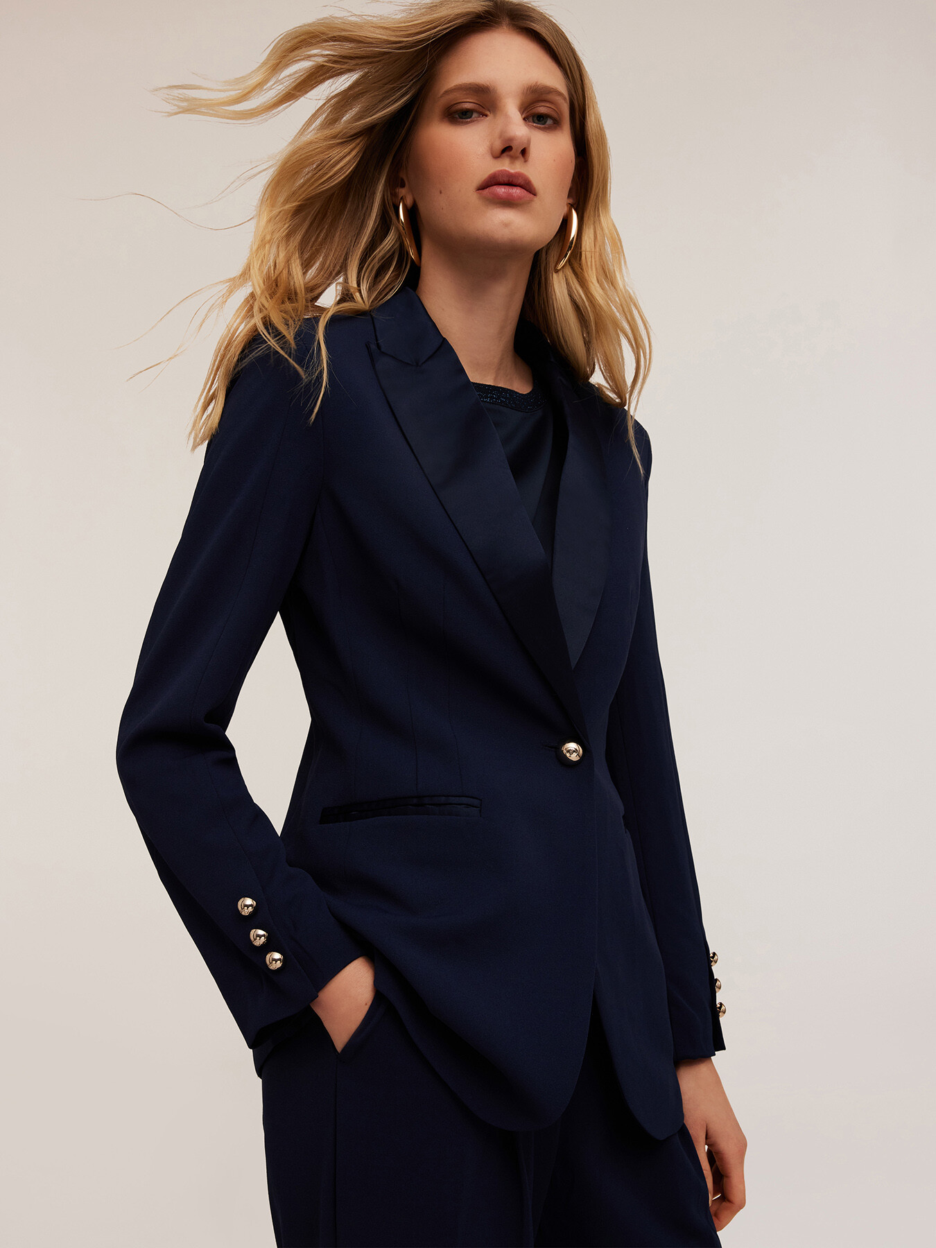 Single-breasted jacket with satin inserts image number 3