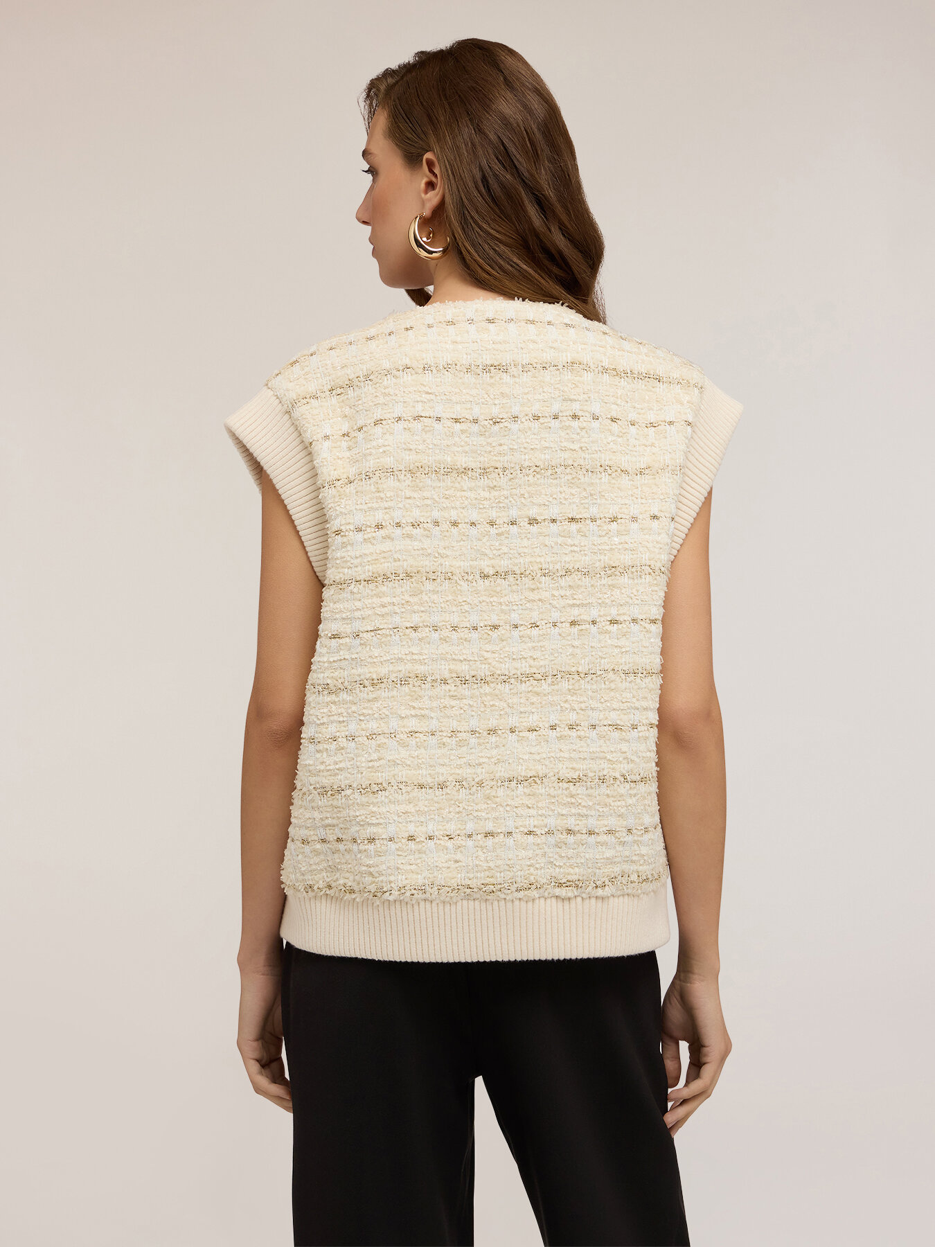 Boucl&eacute; fabric vest image number 1