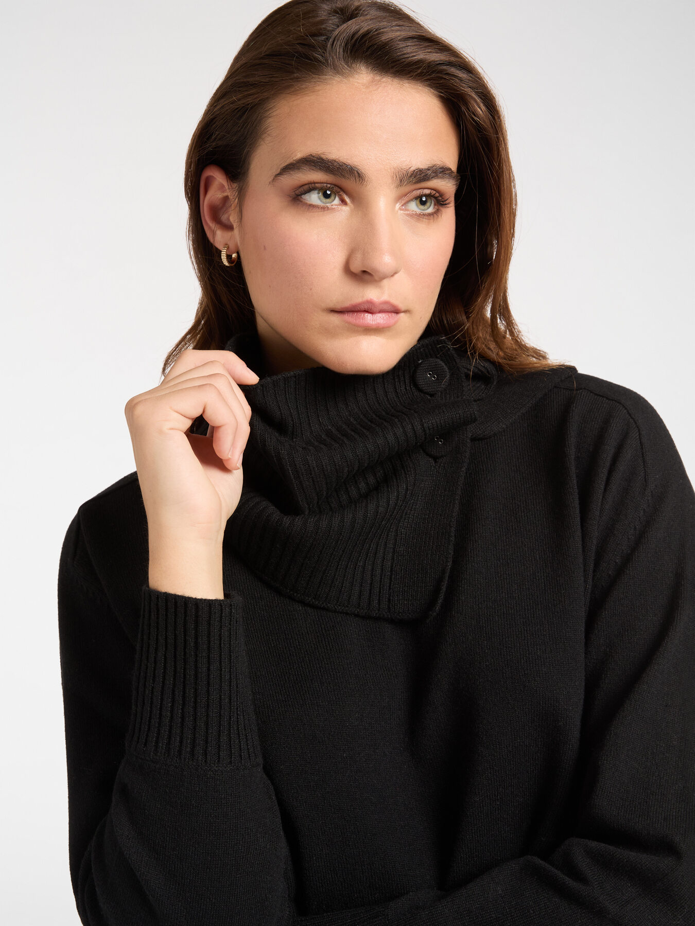 Jumper with fringes and detachable collar image number 3