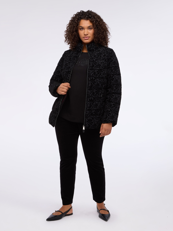 Spitzenverarbeitete Daunenjacke