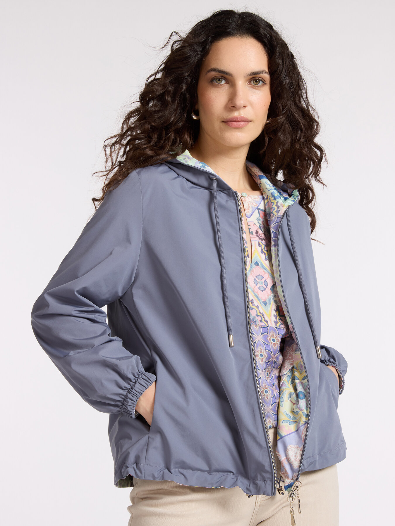 Reversible printed parka with hood image number 4