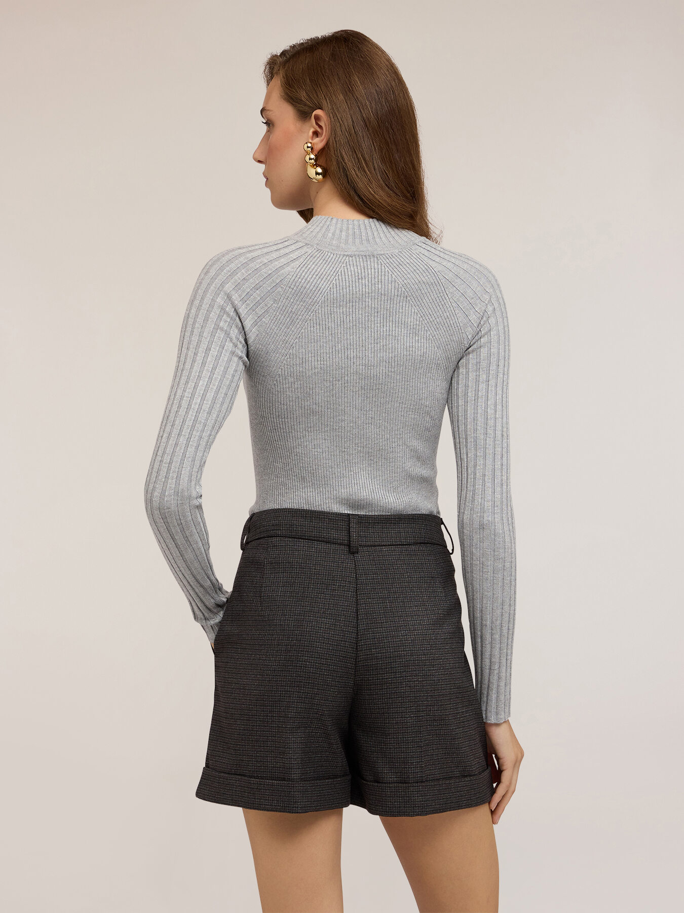 Fitted ribbed turtleneck sweater image number 1