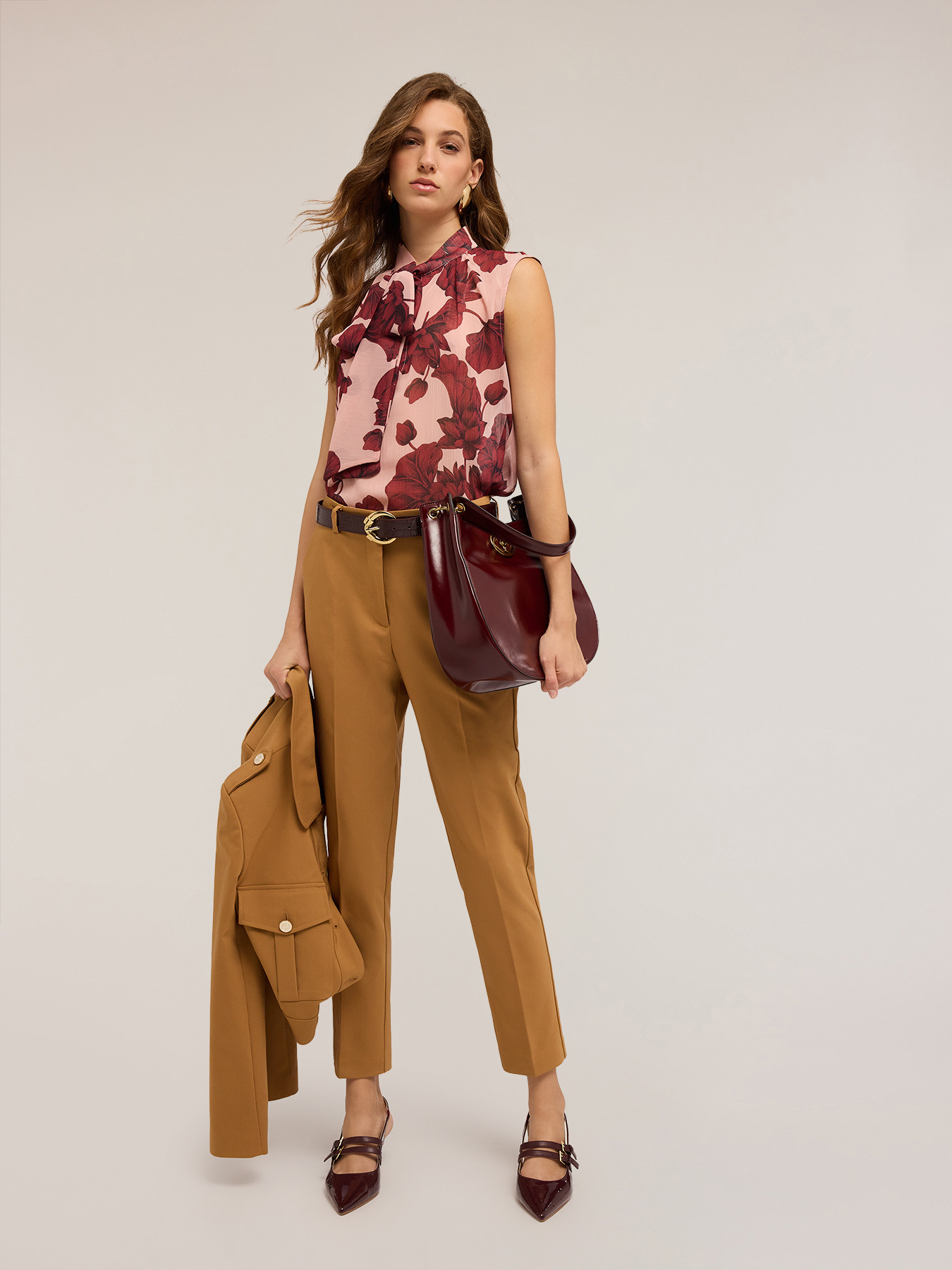 Floral blouse in cr&ecirc;pon image number 3