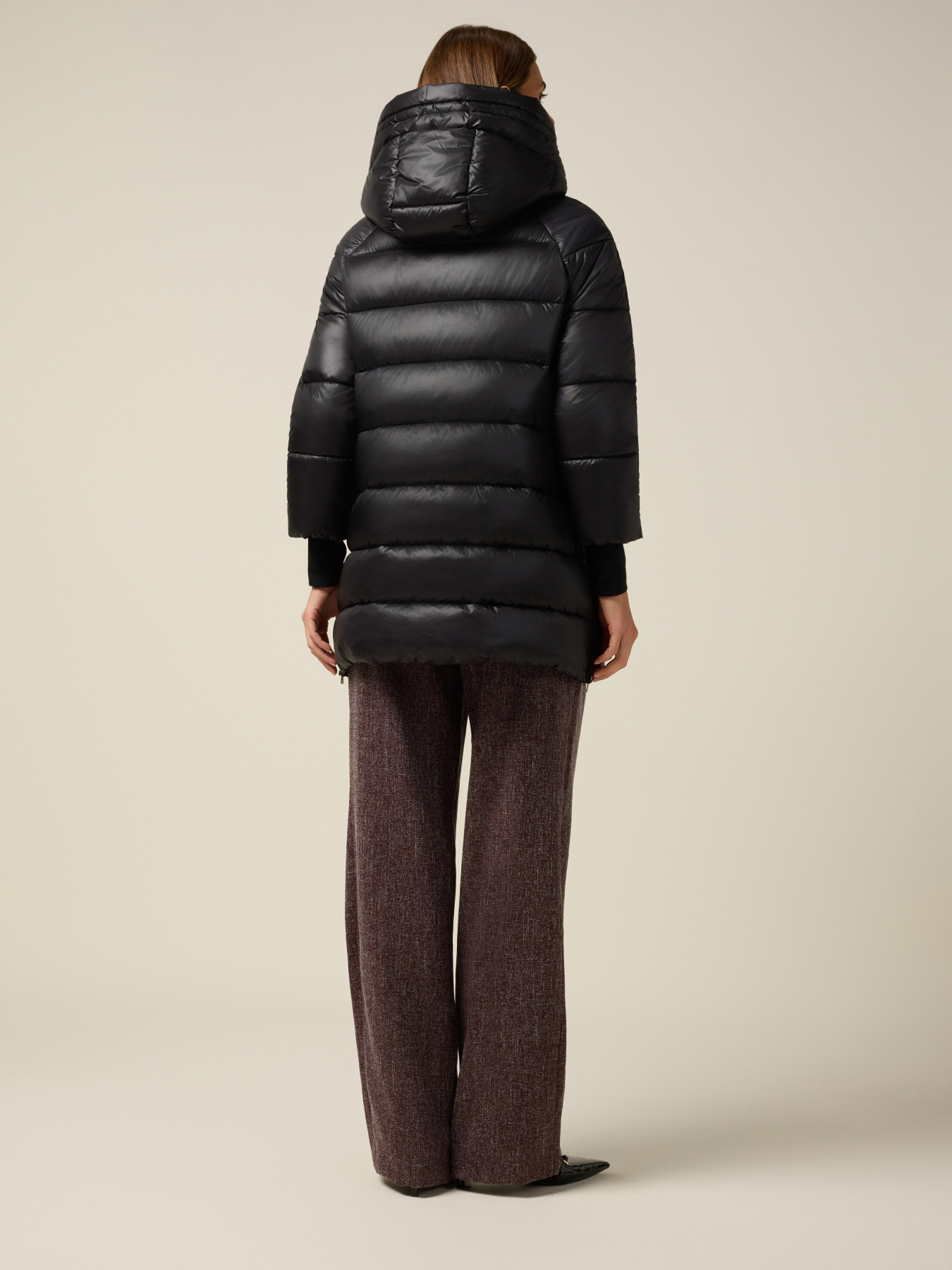 Piumino midi con cappuccio image number 1