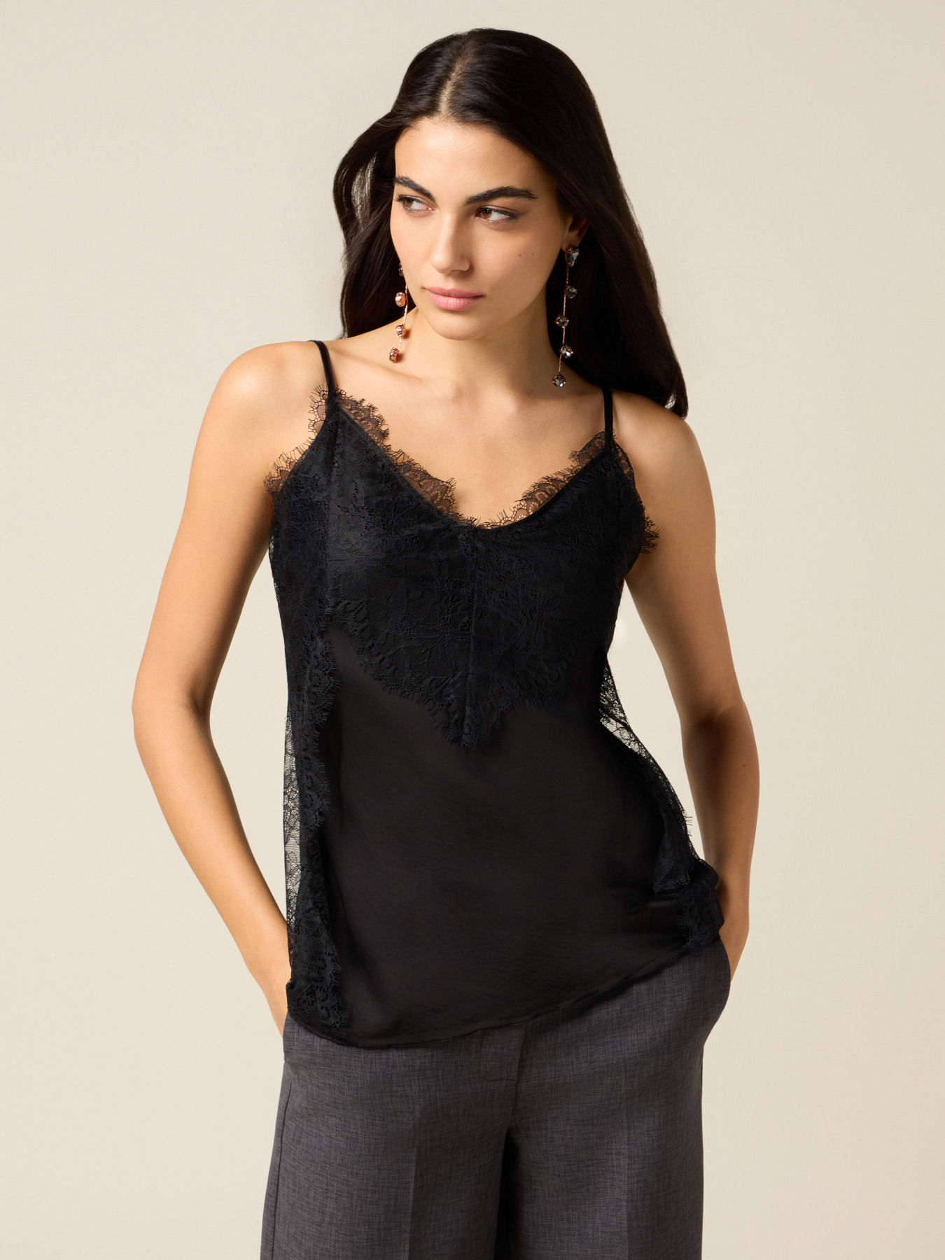 Top in raso con pizzo image number 0