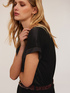 T-Shirt aus zwei verschiedenen Materialien image number 6
