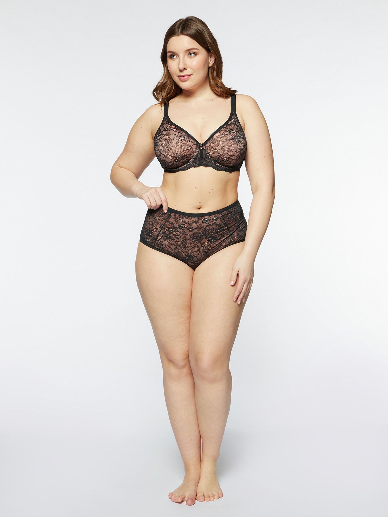 Combin&eacute; gainant Triumph effet dentelle image number 2