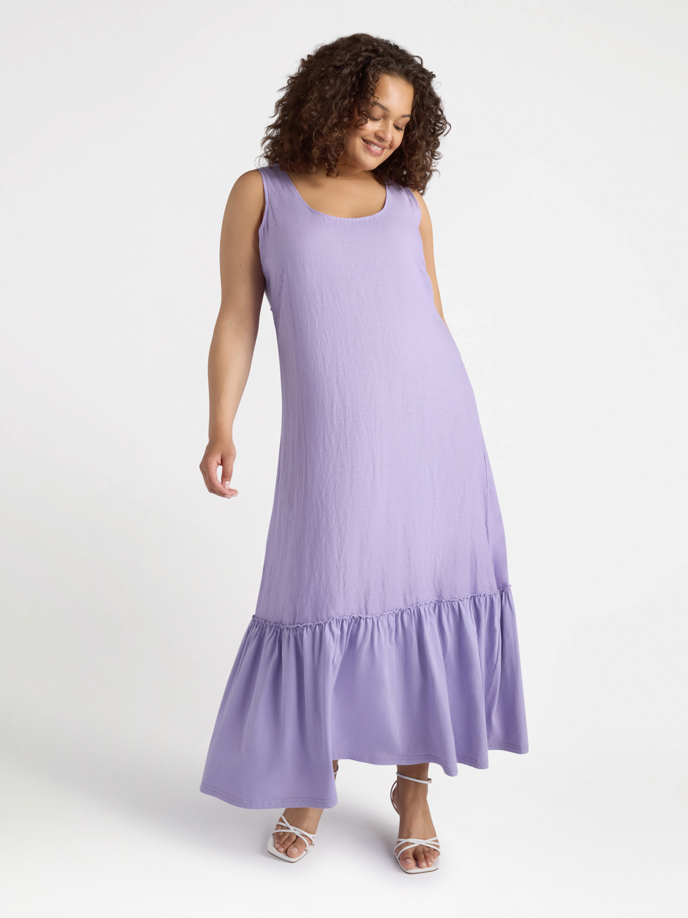 Long sleeveless linen dress with ruffle on the hem image number 0