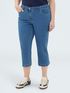 Cropped Jeans aus Denim mit Schlitzen image number 0