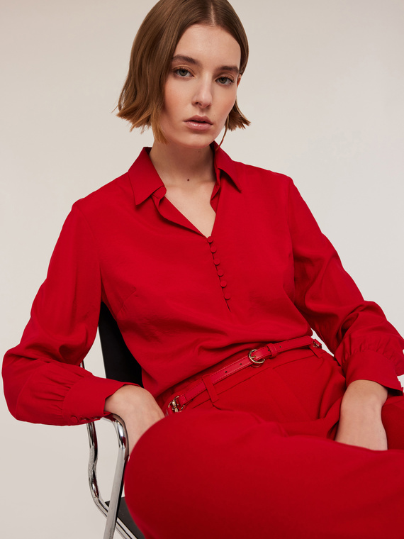 Blusa con colletto