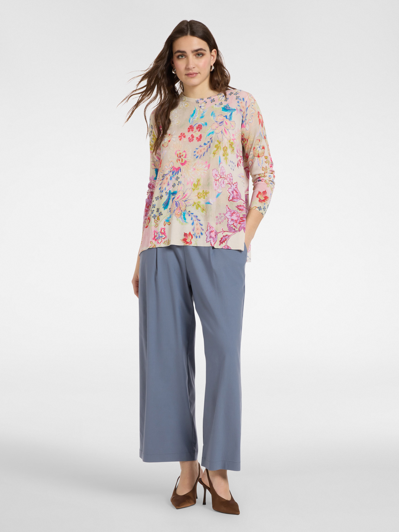Wide-leg pleated trousers image number 0