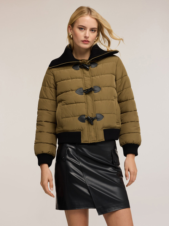 Quilted down jacket with toggle closures