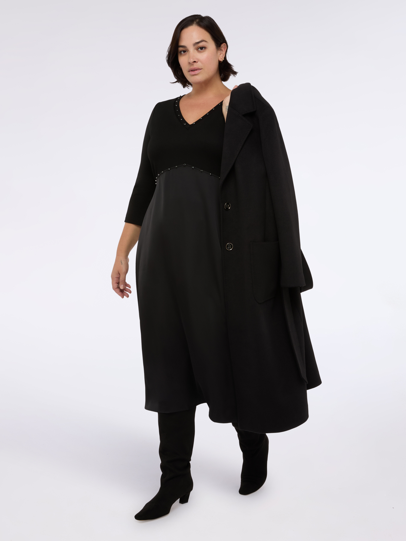 Vestido PRETTY h&iacute;brido con escote en V image number 0