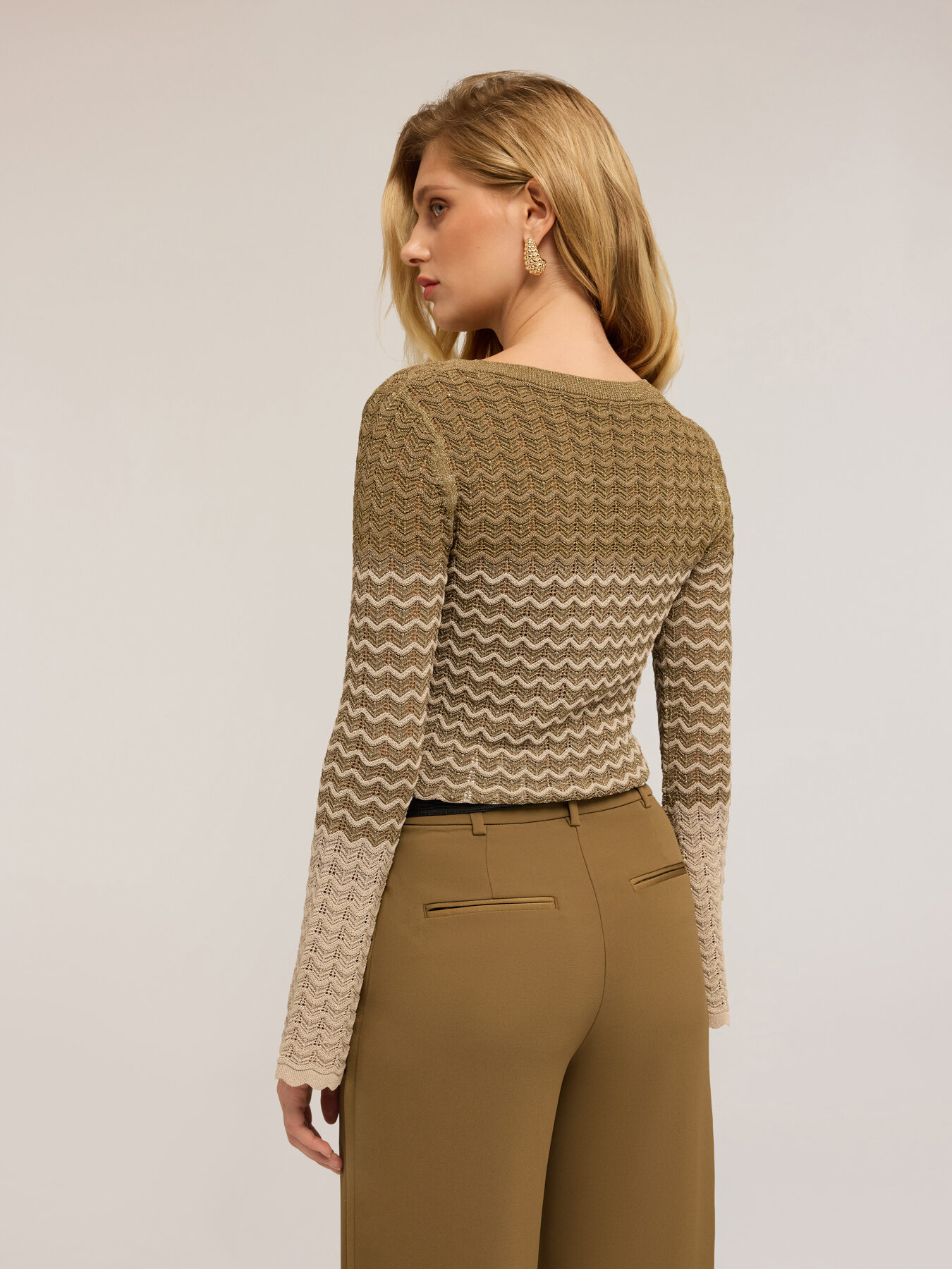 Chevron pattern sweater with gradient effect image number 1